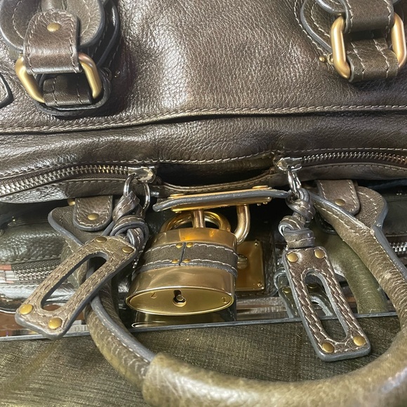 *HARD TO FIND COLOR* Chloe Paddington in olive green - Picture 7 of 16